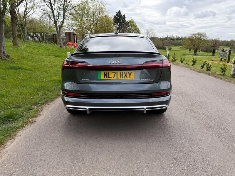 Second-hand Audi e-tron S-Line 300 kW (408 CP) 2021 Gri SUV