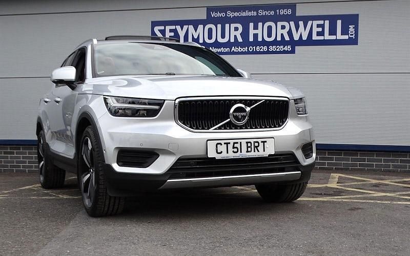 Used 2020 Volvo XC40 Momentum SUV | £23,995 (A bit pricey) - Image 1/4