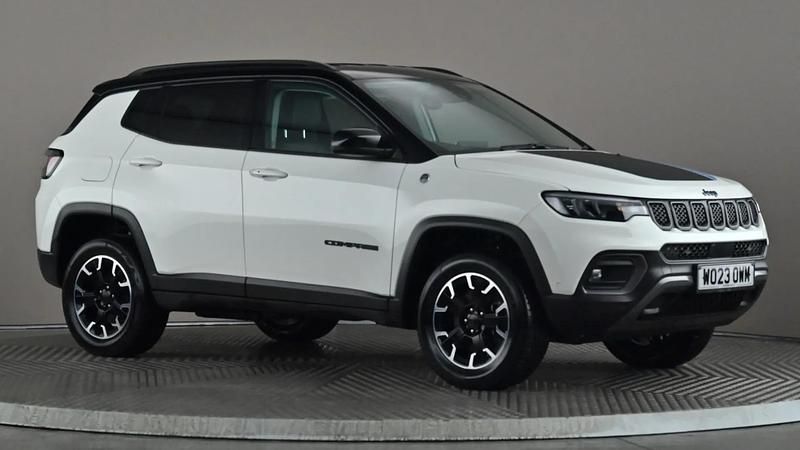 White/black Used 2023 Jeep Compass Trailhawk SUV | £16,498 (Fair price) - Image 1/4