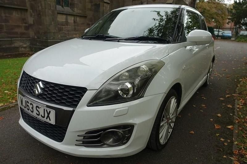 White Used 2013 Suzuki Swift Sport Hatchback | £3,450 (Fair price) - Image 1/4