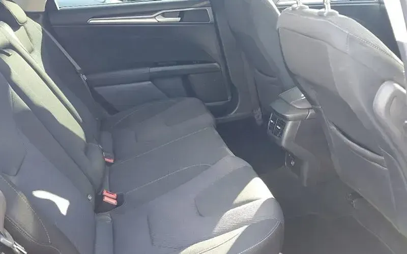 Used Ford Mondeo Titanium 160 HP (117 kW) 2015 Red Estate