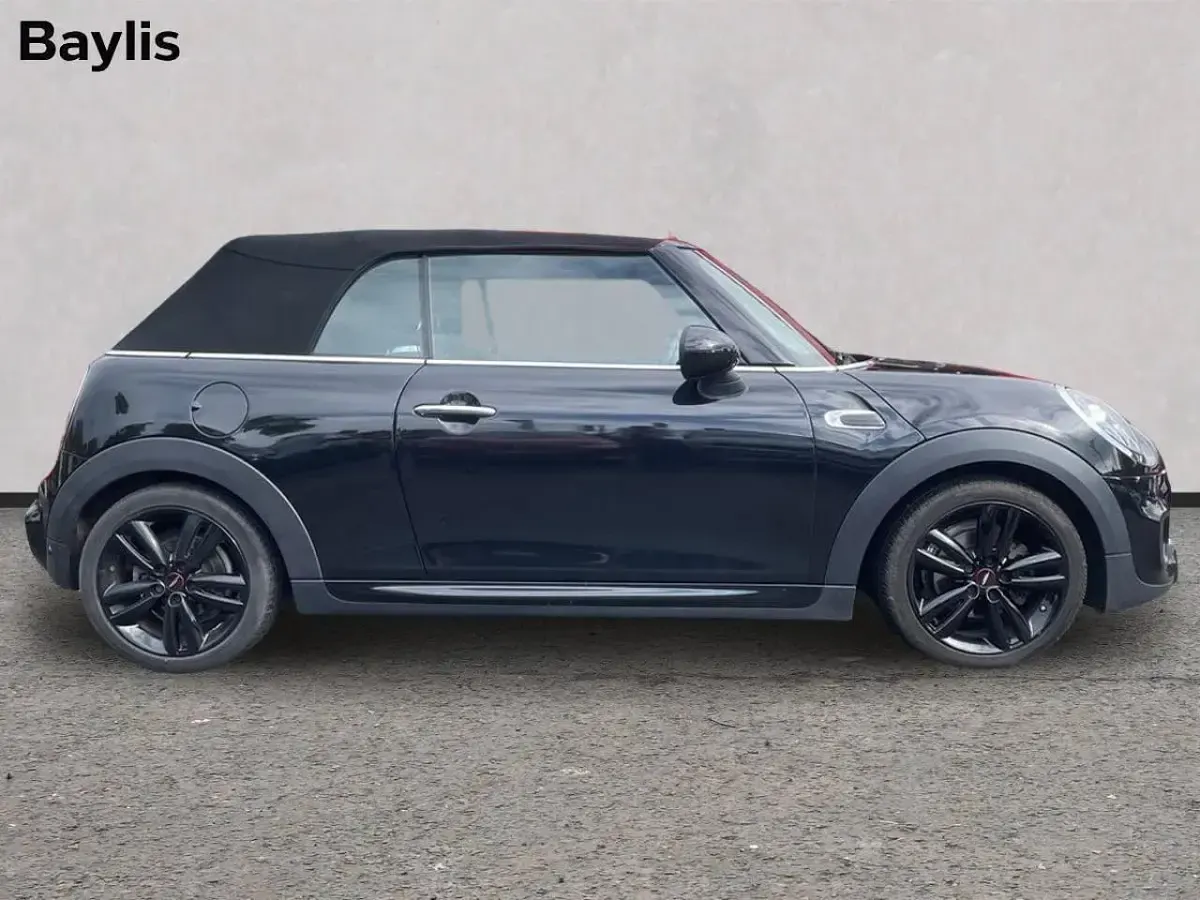 Used Mini Cooper Cabriolet Sport 134 HP (98 kW) 2019 Black Cabriolet
