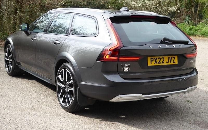 Used Volvo V90 CC 235 HP (172 kW) 2021 Estate