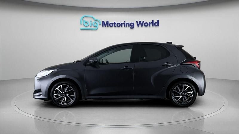 Used Toyota Yaris Hybrid Design 114 HP (83 kW) 2022 Grey Hatchback