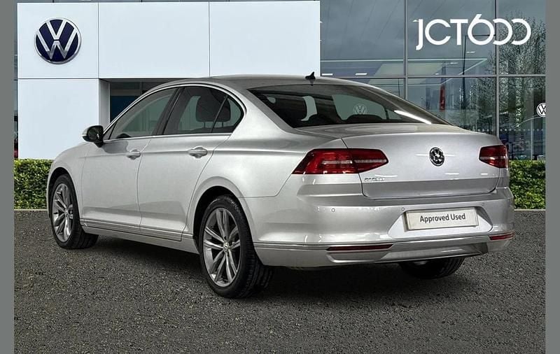 Used VW Passat GT 147 HP (108 kW) 2019 Silver Sedan
