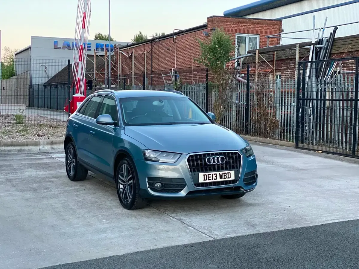 Used Audi Q3 2013 Blue SUV