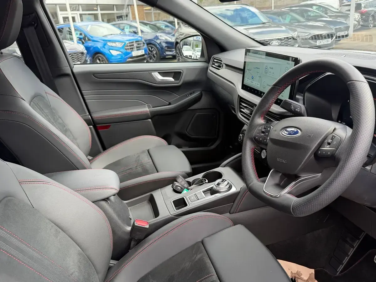 Used Ford Kuga ST-Line X 183 HP (134 kW) 2025 White SUV