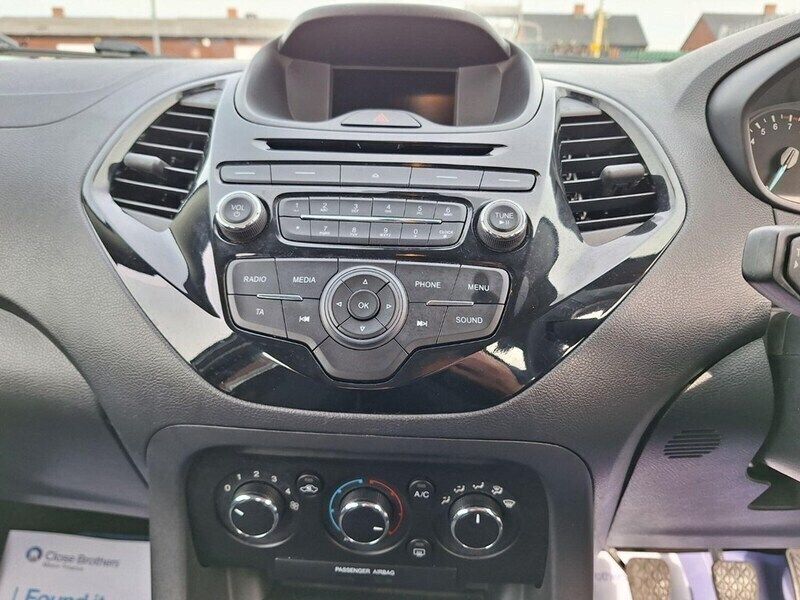 Used 2017 Ford Ka Plus Zetec Hatchback | £7,995 (Fair price) - Image 1/2