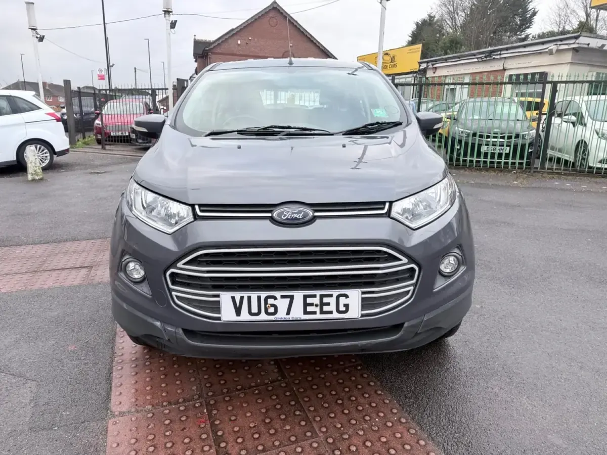 Używany Ford Ecosport Zetec 2017 Szary SUV