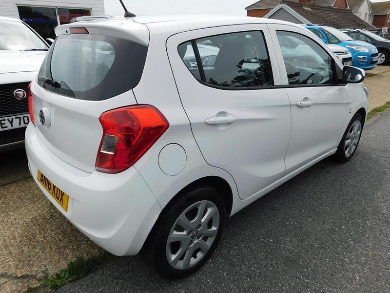 Second-hand Vauxhall Viva 75 CP (55 kW) 2016 Alb Hatchback