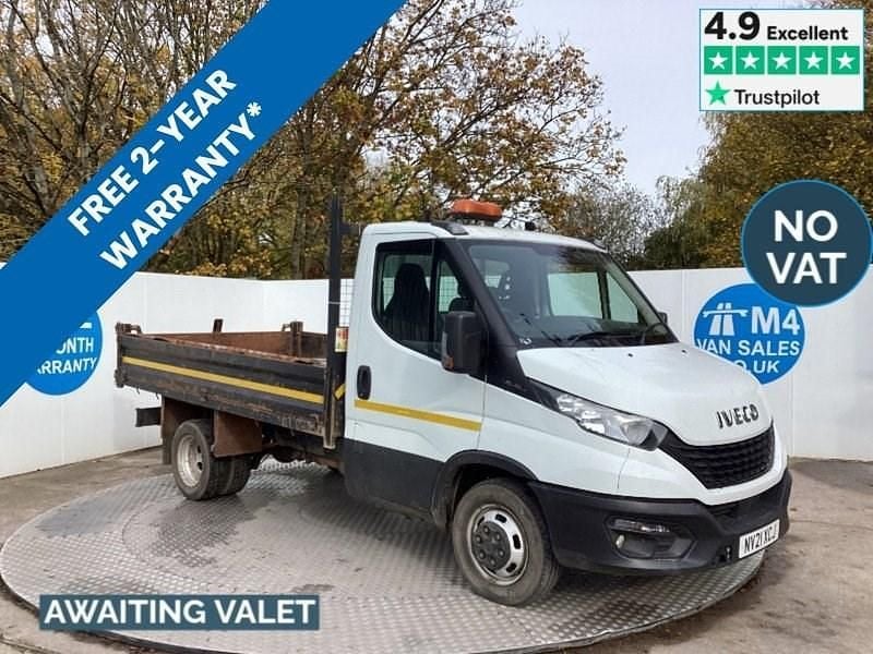 White Used 2021 Iveco Daily | £18,995 (Fair price) - Image 1/3