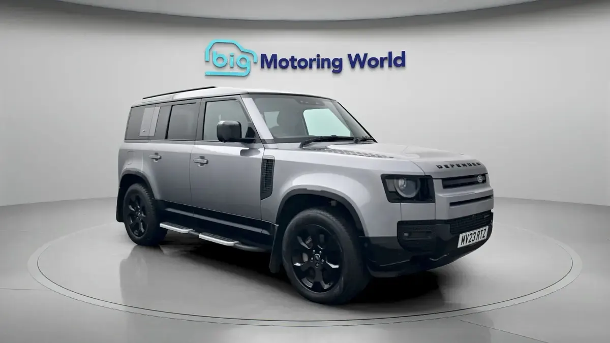 Used Land Rover Defender HSE Dynamic 300 HP (220 kW) 2023 SUV