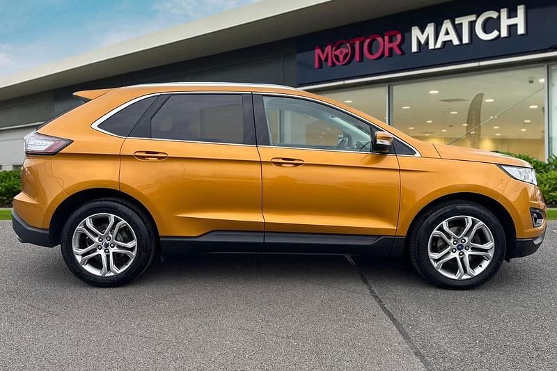 Used Ford Edge Titanium 210 HP (154 kW) 2017 Orange SUV