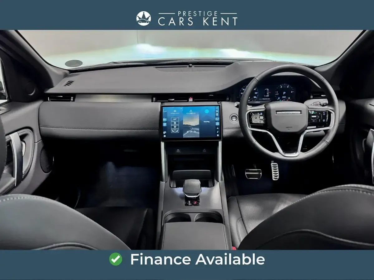 Second-hand Land Rover Discovery Sport SE Dynamic 204 CP (150 kW) 2024 Negru SUV