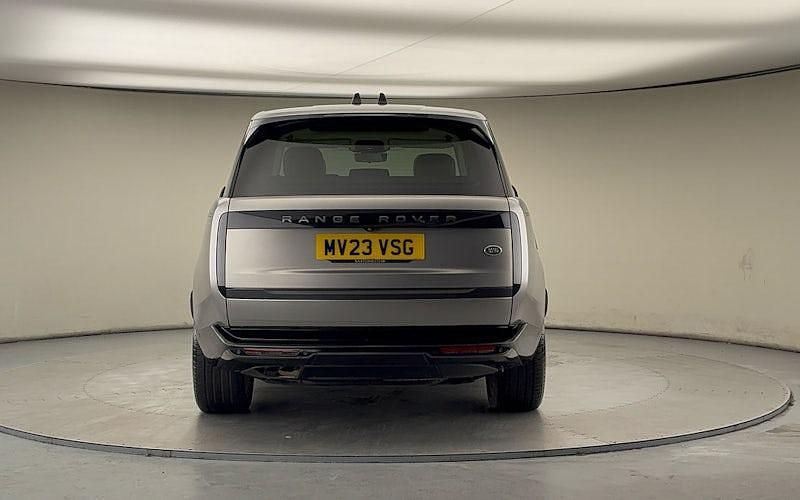 Used Land Rover Range Rover Autobiography 300 HP (220 kW) 2025 SUV