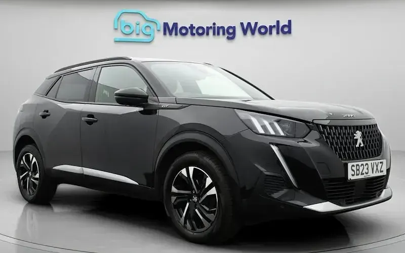 Used Peugeot 2008 GT 131 HP (96 kW) 2023 SUV