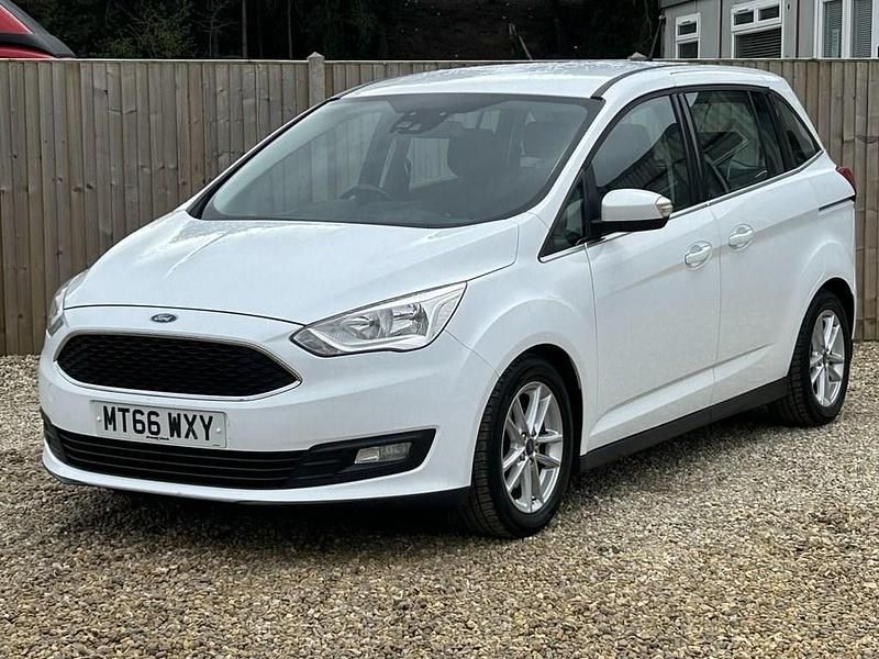 Used Ford Grand C-Max Zetec 120 HP (88 kW) 2016 White MPV