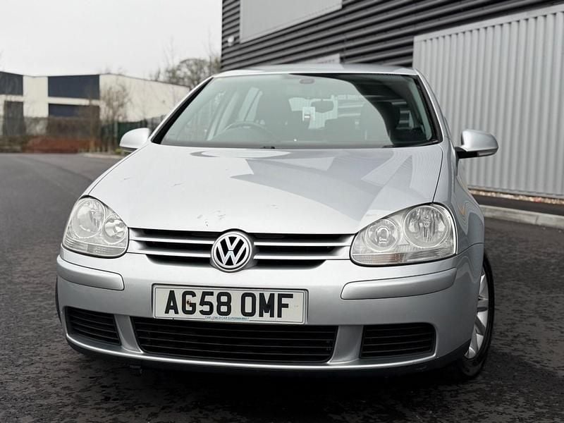 Used VW Golf VI Match 103 HP (75 kW) 2008 Silver Hatchback