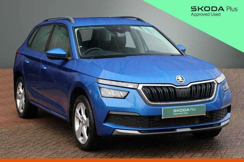 Race blue metallic Used 2020 Skoda Kamiq SE SUV | £13,699 (Good price) - Image 1/4