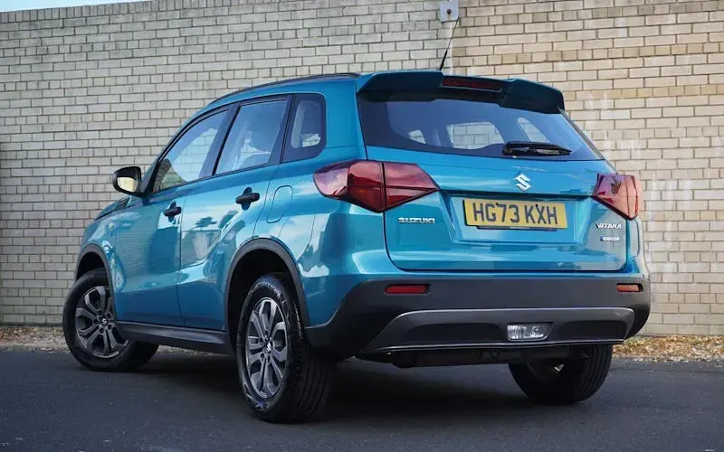 Second-hand Suzuki Vitara 129 CP (94 kW) 2023 Turcoaz SUV