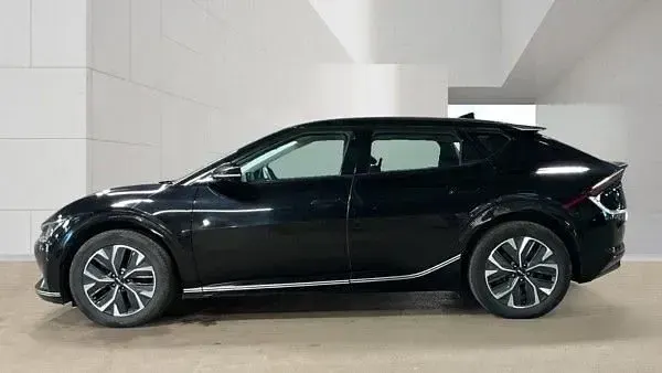 Used Kia EV6 Air 166 kW (226 HP) 2022 Black SUV