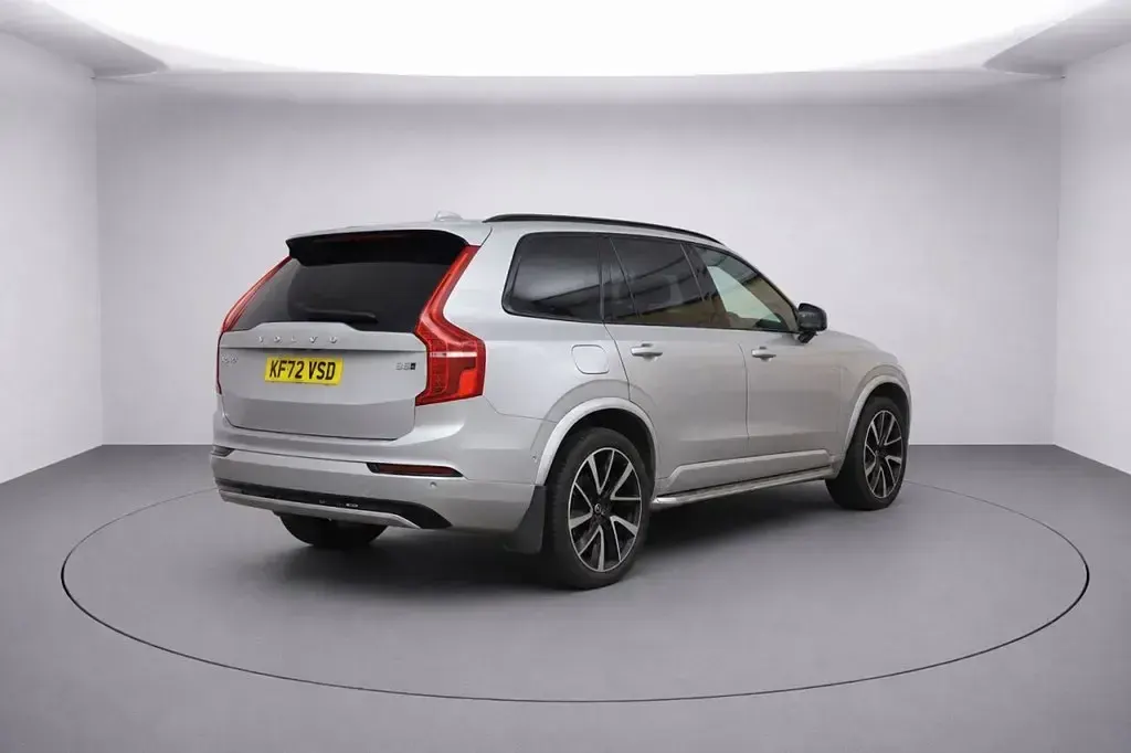 Usado Volvo XC90 Plus 235 CV (172 kW) 2022 Plateado SUV