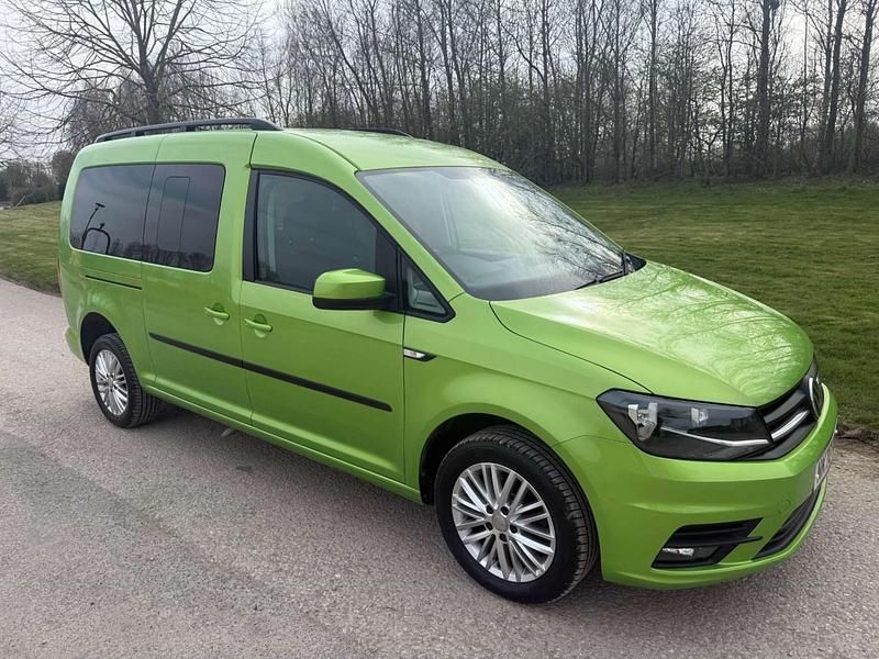 Used VW Caddy Maxi Life Life 102 HP (75 kW) 2020 Green MPV
