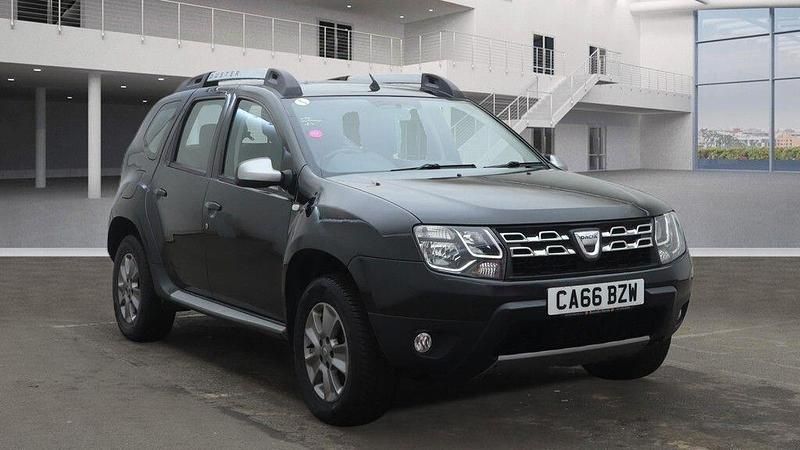 Used Dacia Duster Lauréate 110 HP (80 kW) 2016 Black SUV