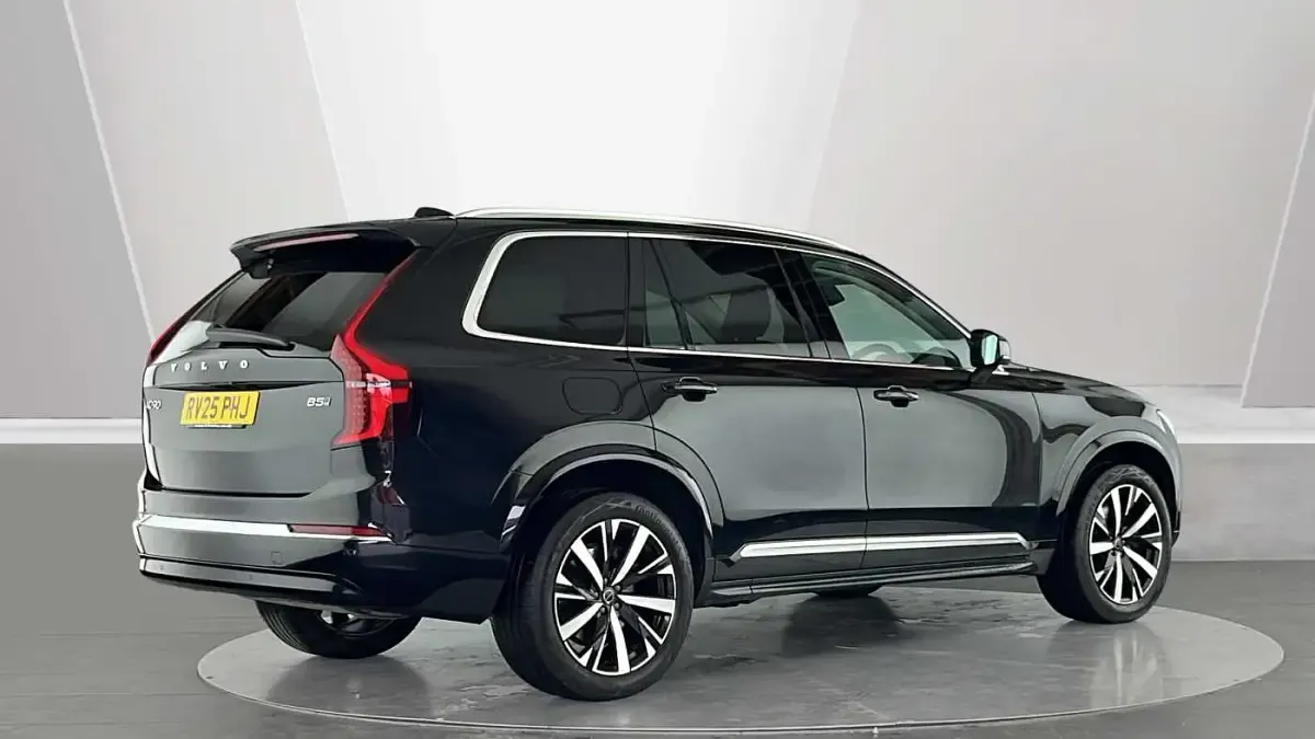 Used Volvo XC90 Core 247 HP (181 kW) 2025 SUV
