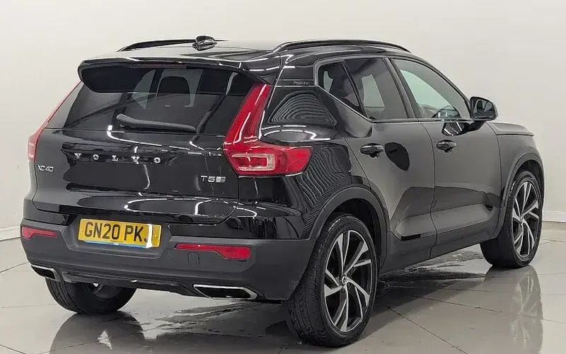 Used Volvo XC40 R-Design Pro 262 HP (192 kW) 2020 Onyx black SUV