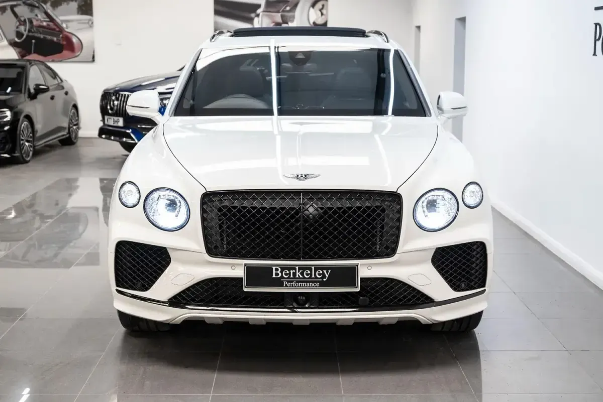 Used Bentley Bentayga 2024 White SUV