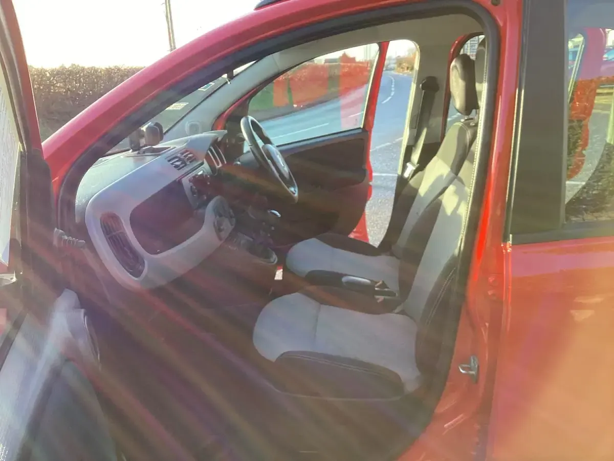 Used Fiat Panda Lounge 69 HP (50 kW) 2016 Red Hatchback