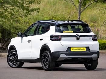 Special solid polar white New 2025 Citroën C3 Hatchback | £16,998 (Fair price) - Image 1/3