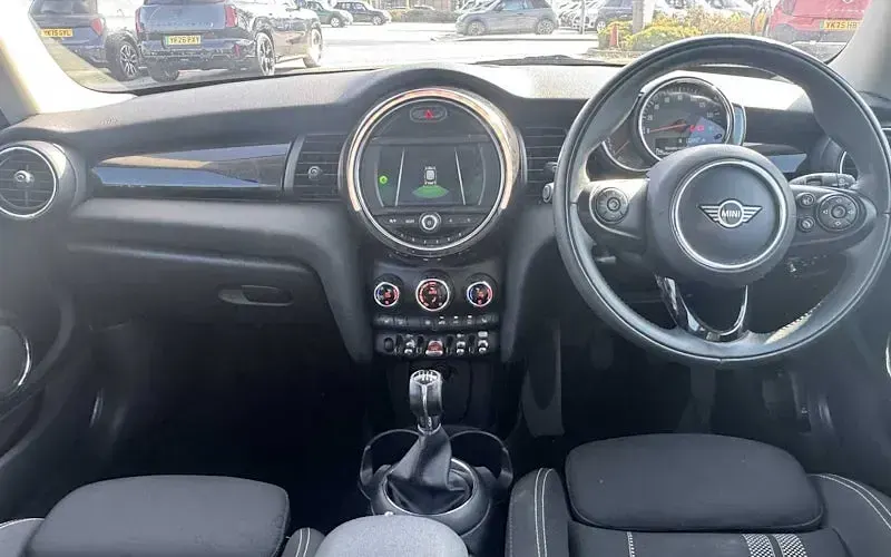 Used Mini Cooper S Classic 192 HP (141 kW) 2020 Blue Hatchback