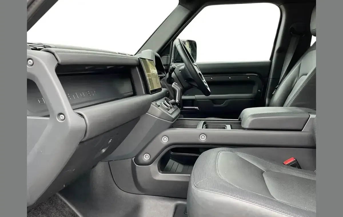Used Land Rover Defender HSE Dynamic 296 HP (217 kW) 2024 Grey SUV