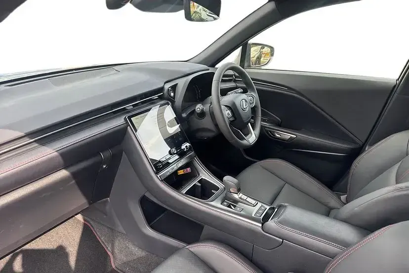 Used Lexus LBX 136 HP (100 kW) 2025 Grey SUV