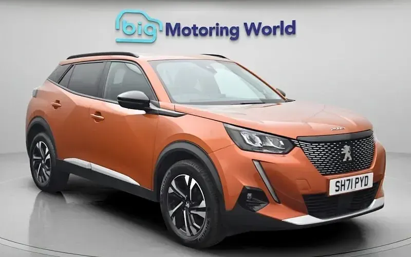 Used Peugeot 2008 Allure Premium 101 HP (74 kW) 2022 SUV