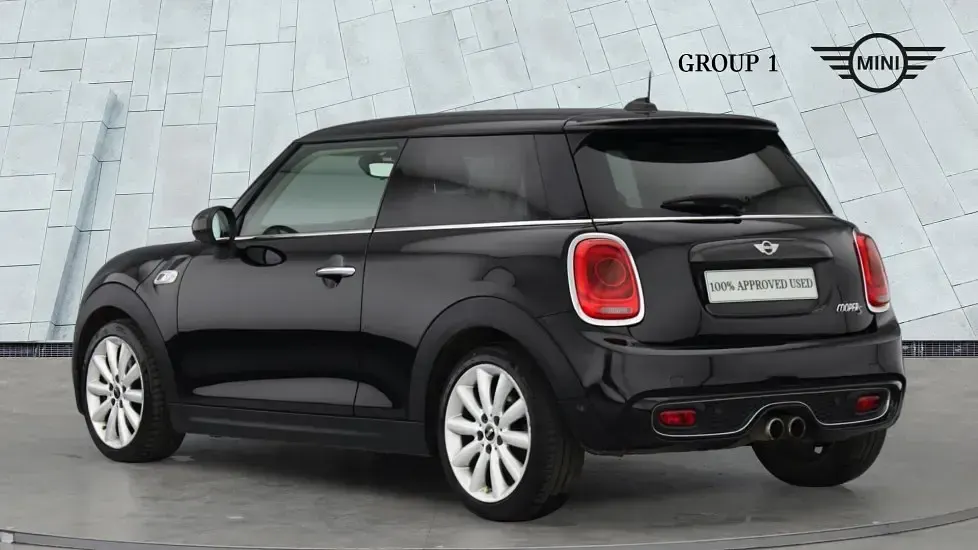 Usado Mini Cooper S Hatch 189 CV (139 kW) 2018 Negro Utilitario