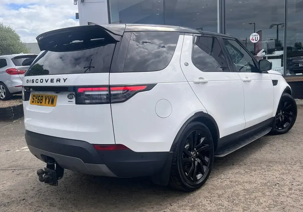 Used Land Rover Discovery 5 SE 306 HP (225 kW) 2018 White SUV