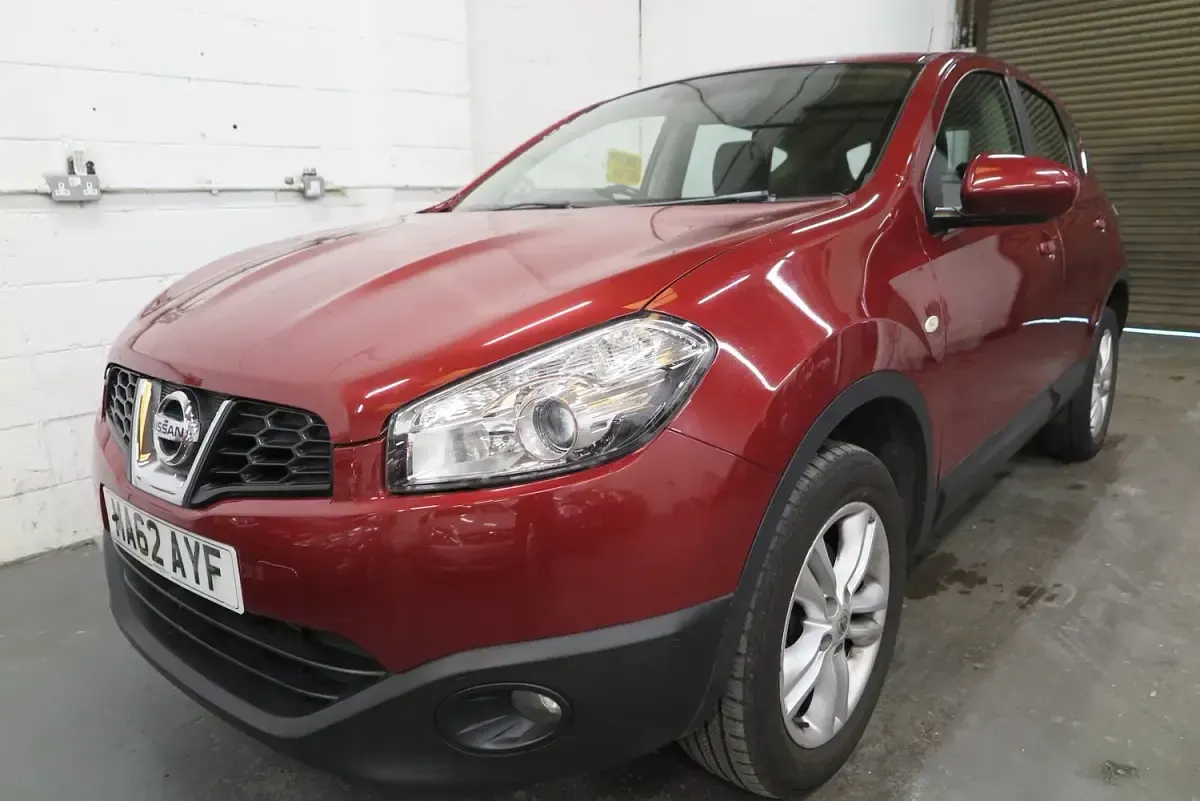 Used Nissan Qashqai Acenta 110 HP (80 kW) 2012 Red SUV
