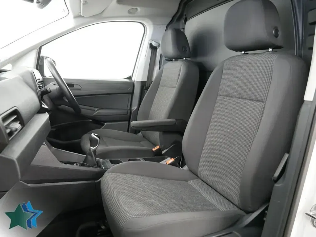 Used VW Caddy 102 HP (75 kW) 2023 White MPV