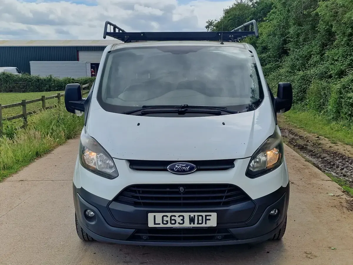 Used Ford Transit Custom 100 HP (73 kW) 2013 White Van