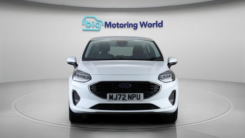 Used Ford Fiesta Trend 75 HP (55 kW) 2021 White Hatchback