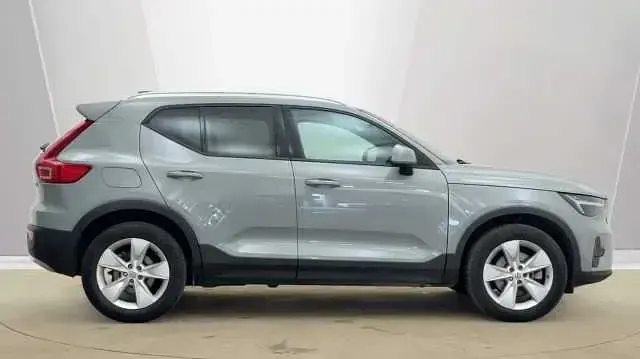 Used Volvo XC40 Core 161 HP (118 kW) 2026 SUV