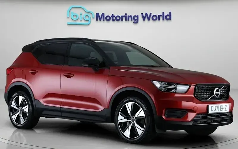 Używany Volvo XC40 R-Design 211 KM (155 kW) 2021 SUV