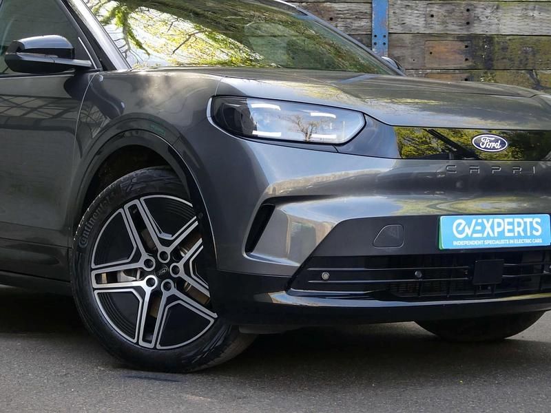 Begagnad Ford Capri Premium 250 kW (340 HK) 2025 Grå SUV