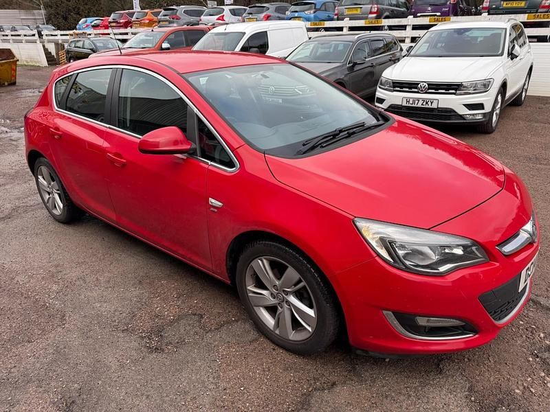 Used Vauxhall Astra SRi 2014 Red Hatchback