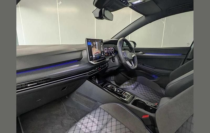 Used VW Golf VIII R-line 147 HP (108 kW) 2026 Blue Hatchback