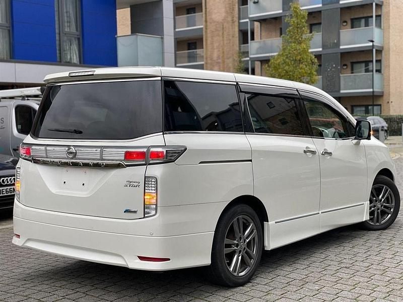 Used Nissan Elgrand 2013 White MPV