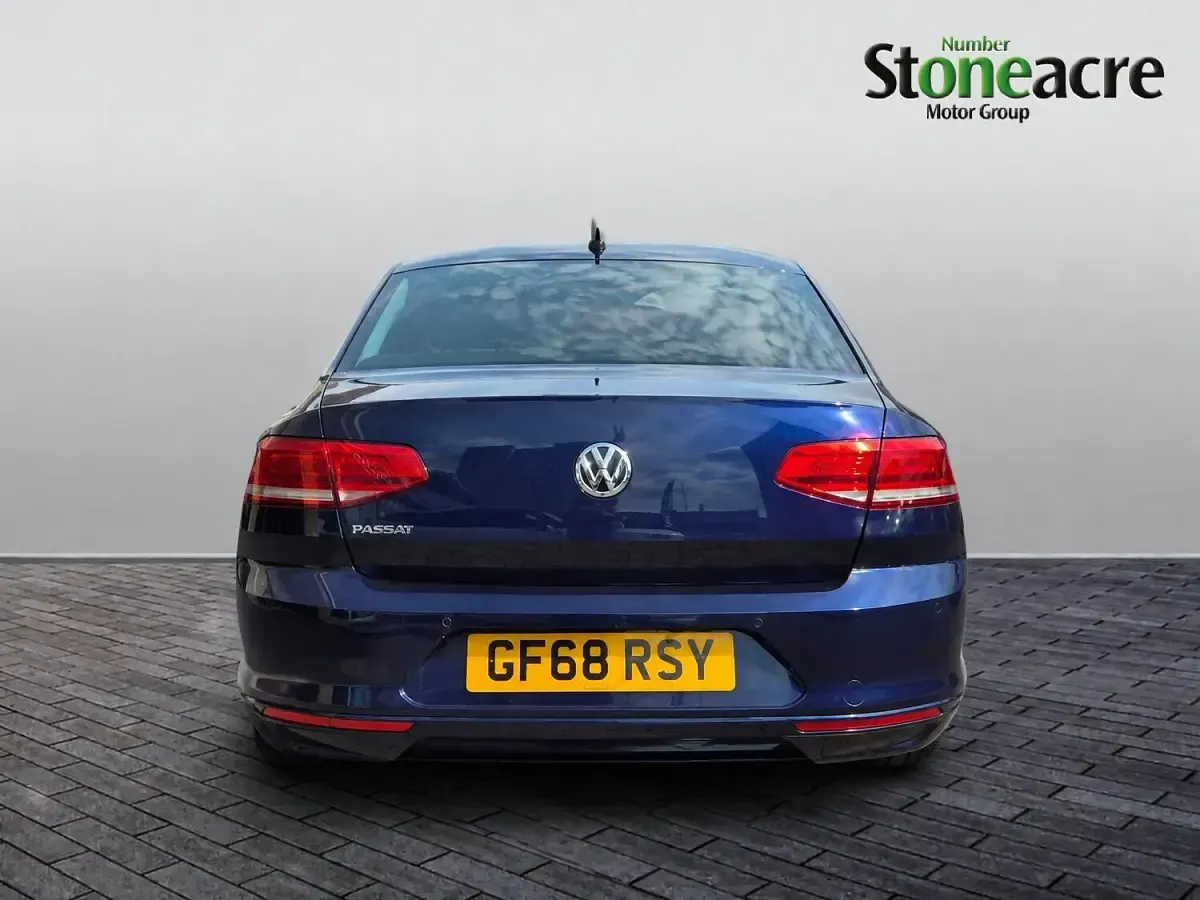 Used VW Passat Business 150 HP (110 kW) 2018 Blue Sedan
